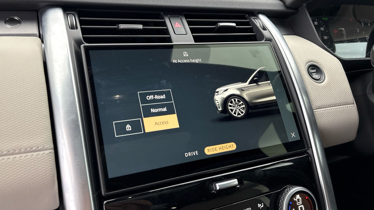 Land Rover Discovery Image 31