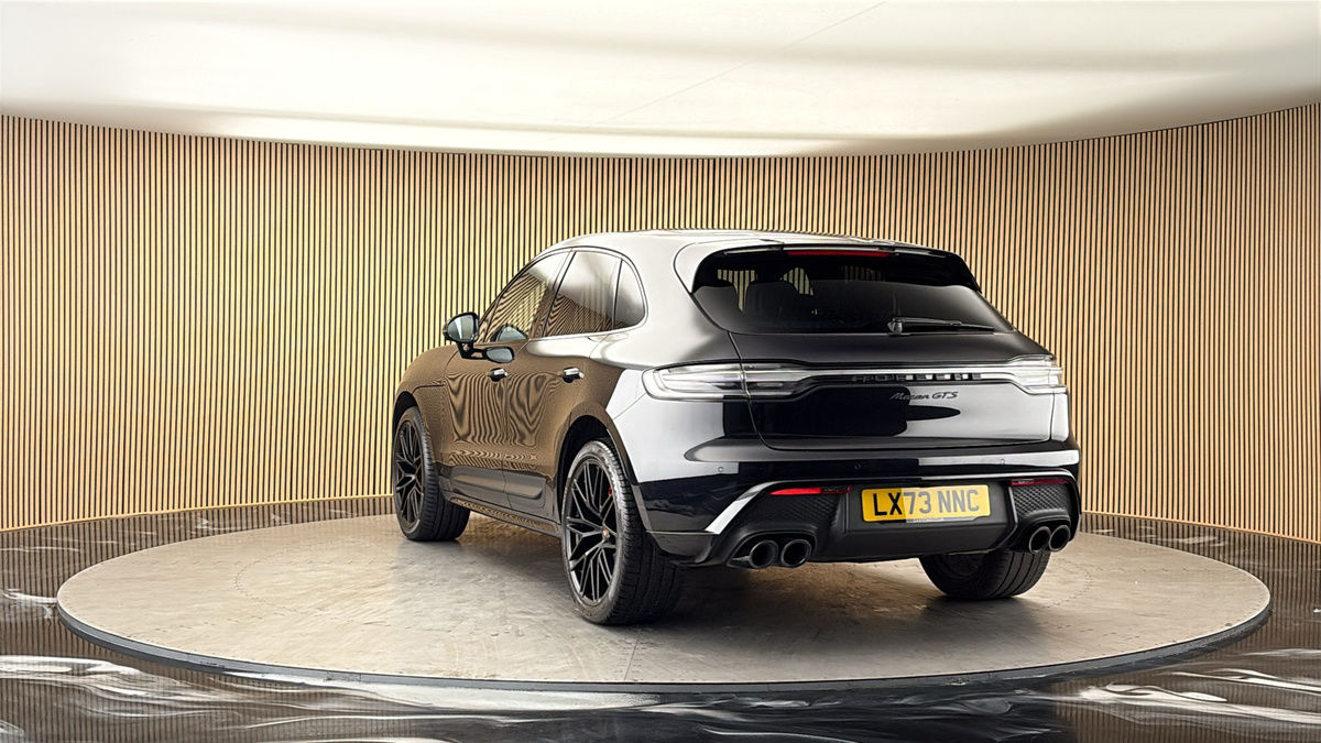 More views of Porsche Macan