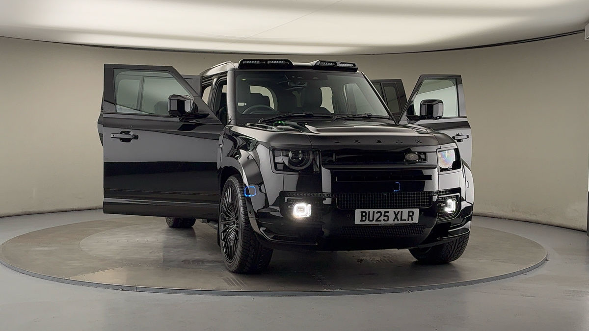 More views of Land Rover Defender 110