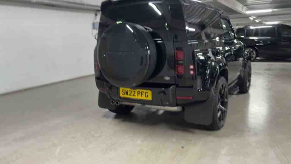 More views of Land Rover Defender 90
