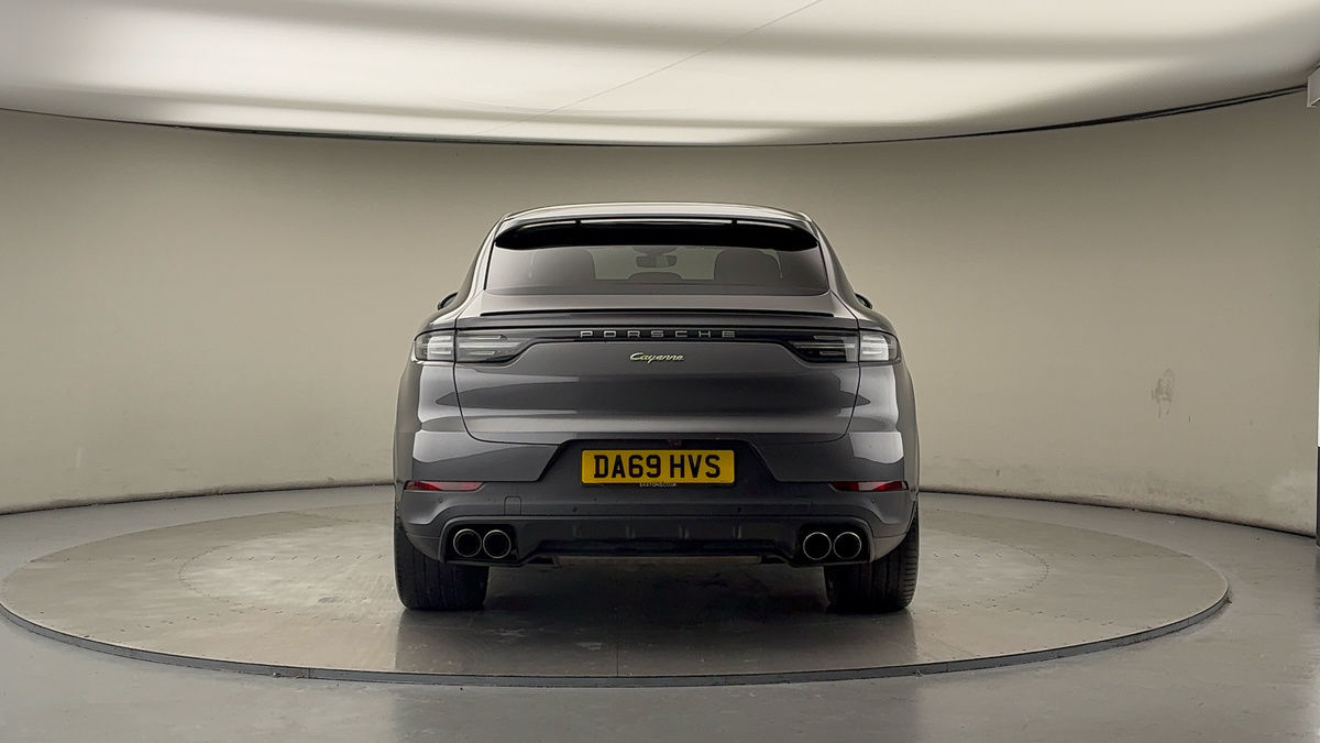 Porsche Cayenne Image 4