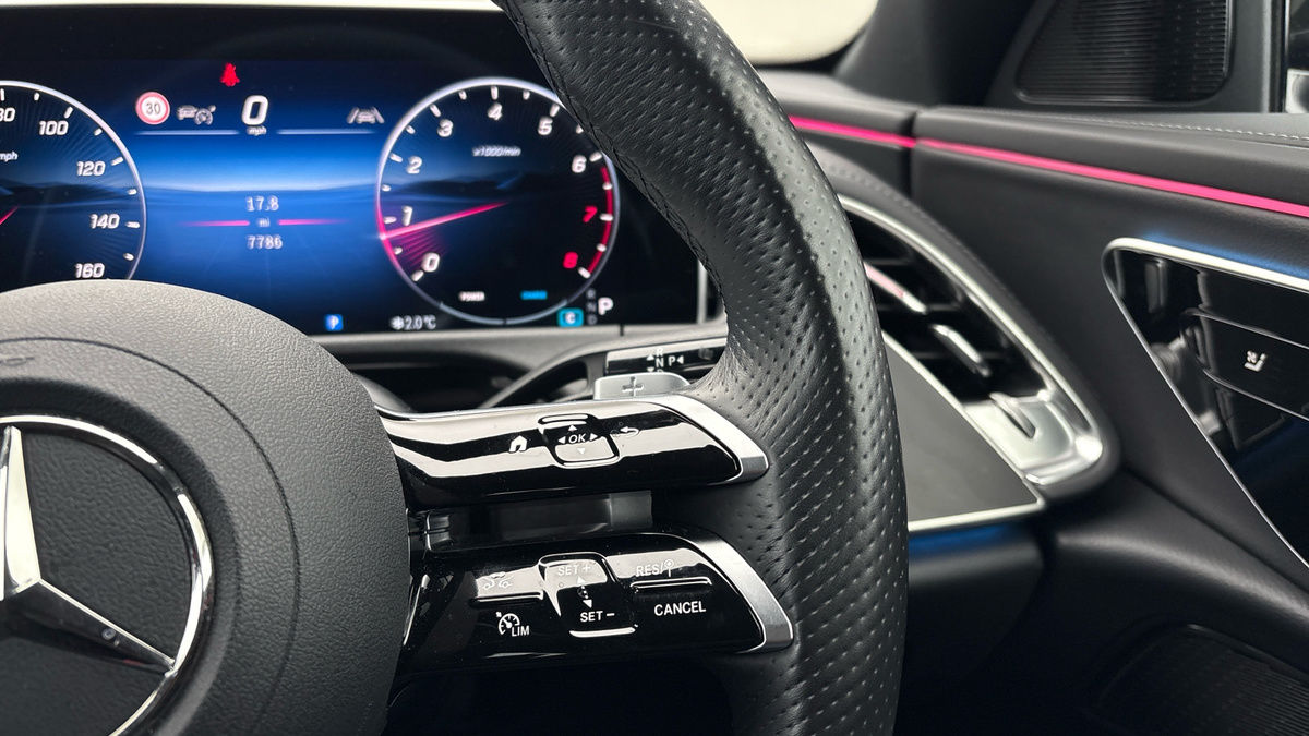 Mercedes-Benz E Class Image 14