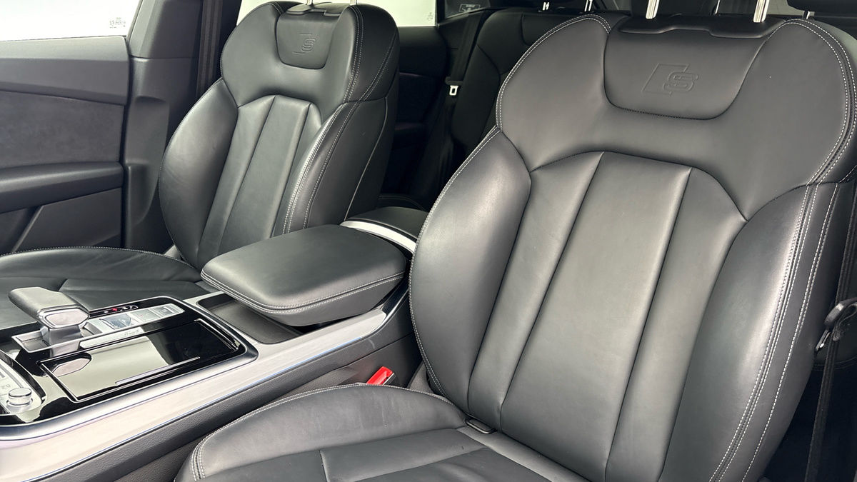 Audi Q8 Image 7