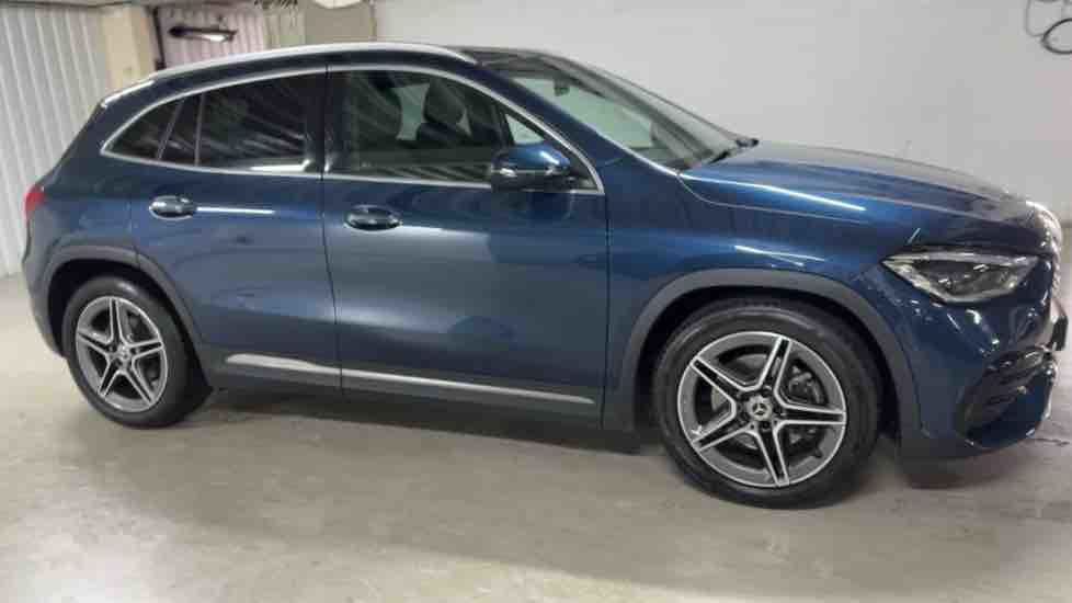 More views of Mercedes-Benz GLA