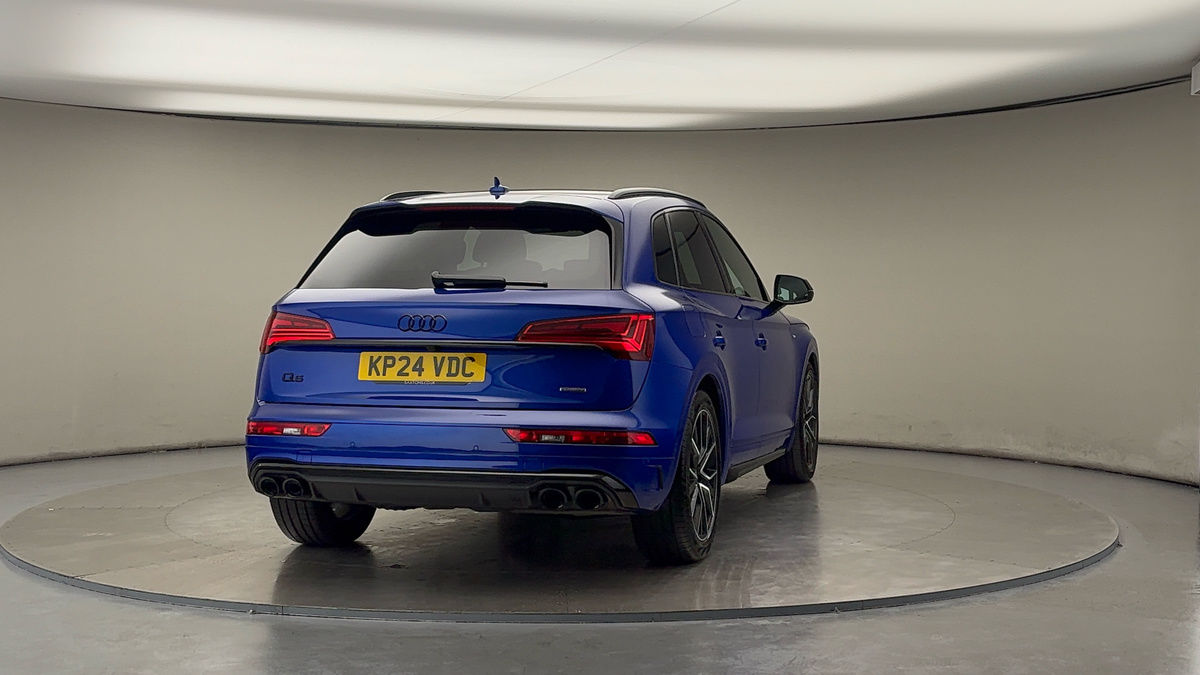 More views of Audi Q5