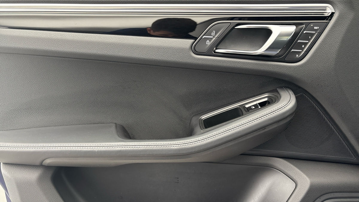 Porsche Macan Image 19