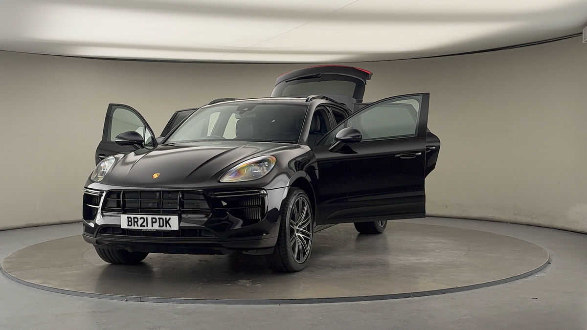 More views of Porsche Macan