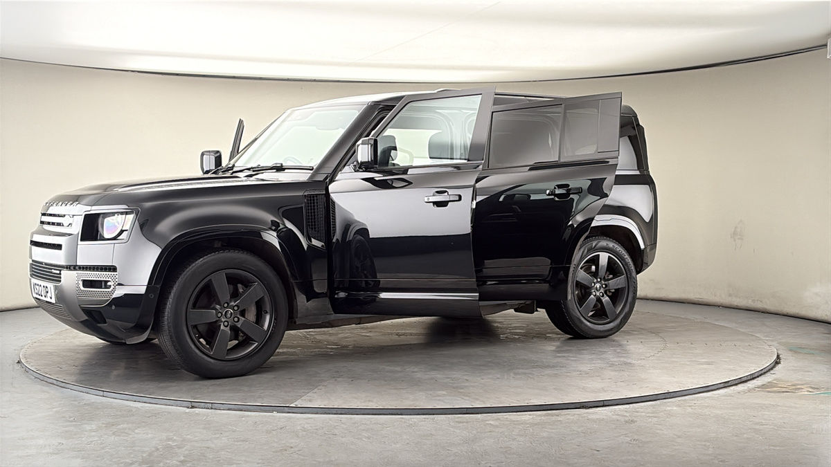 More views of Land Rover Defender 110