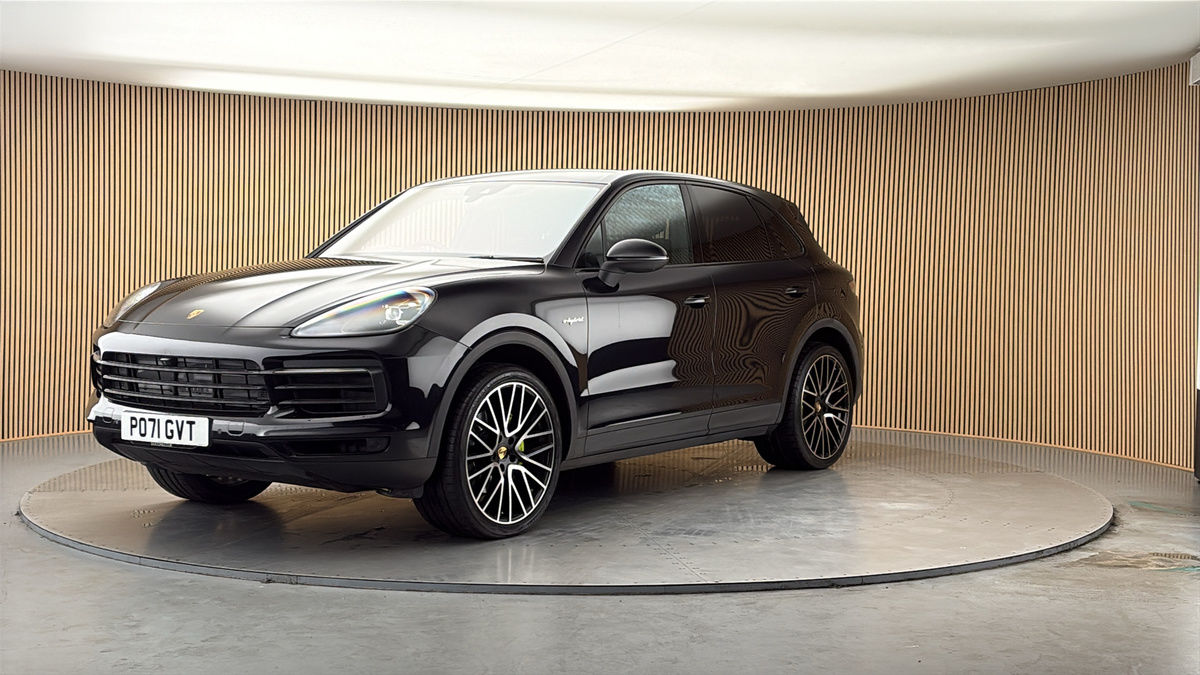 More views of Porsche Cayenne