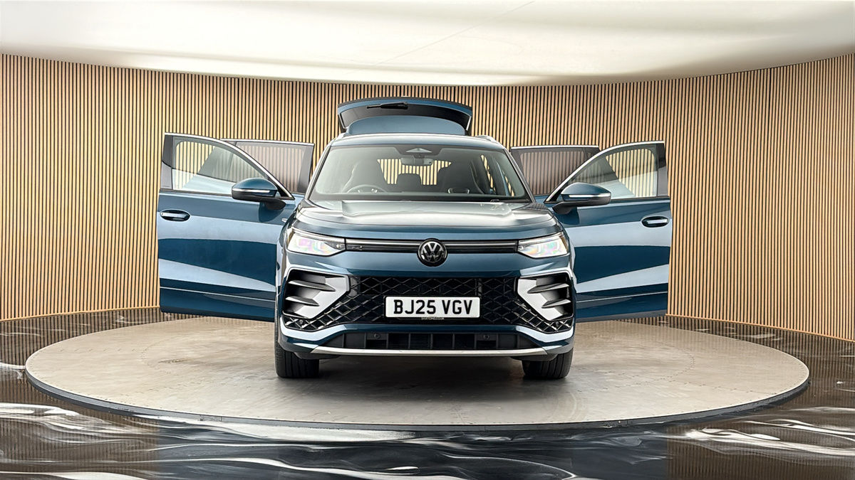 More views of Volkswagen Tayron