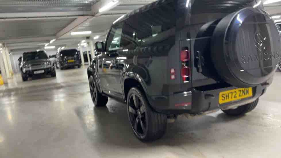 More views of Land Rover Defender 90