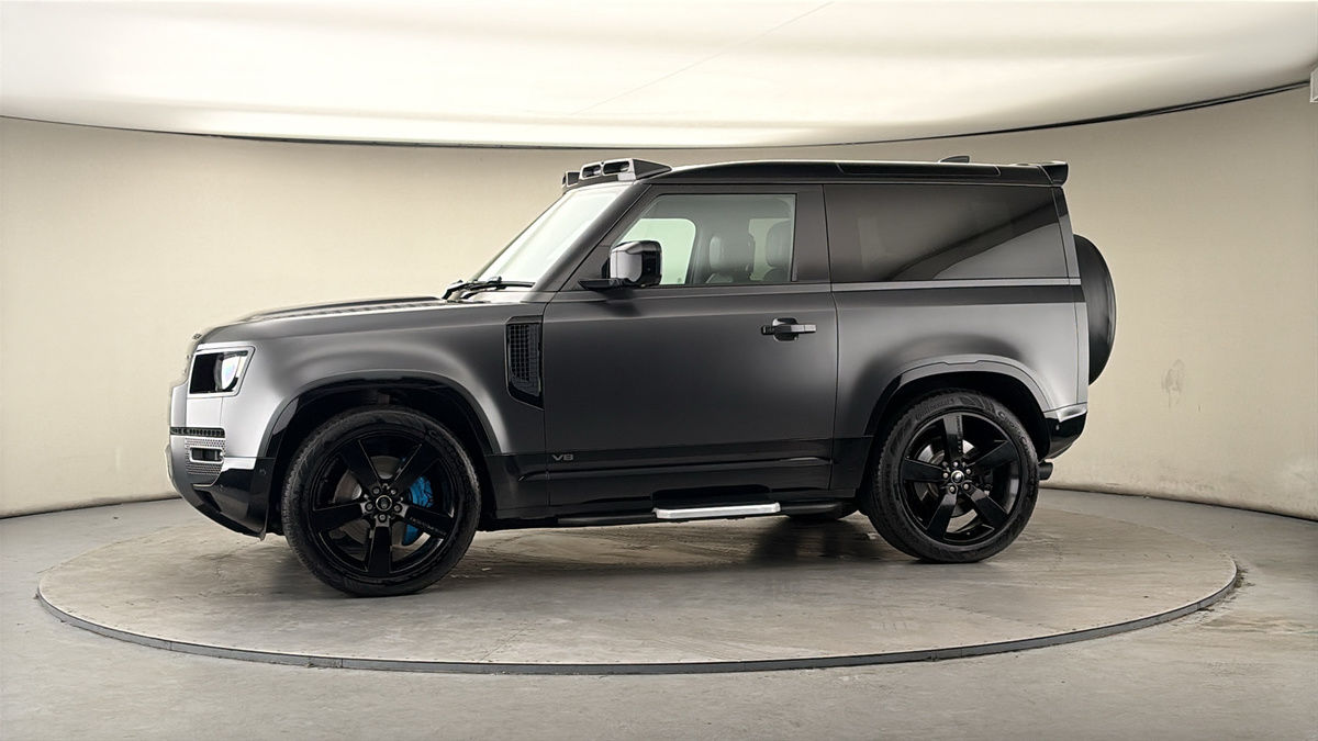 More views of Land Rover Defender 90