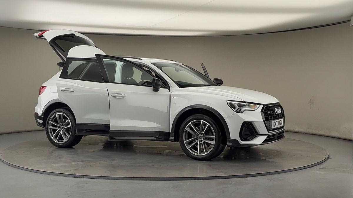 More views of Audi Q3