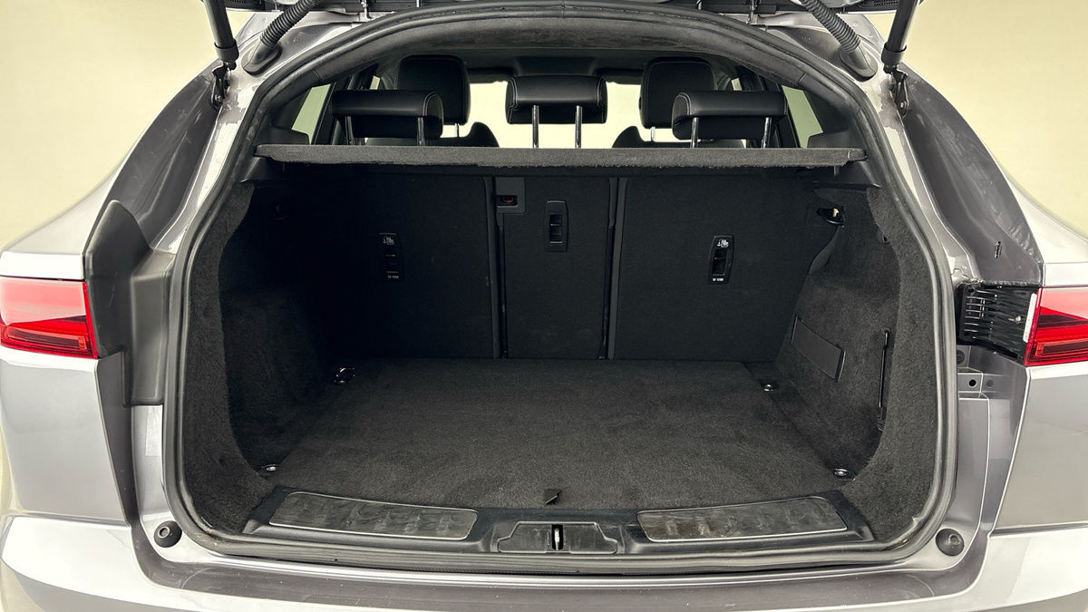 Jaguar E-PACE Image 11