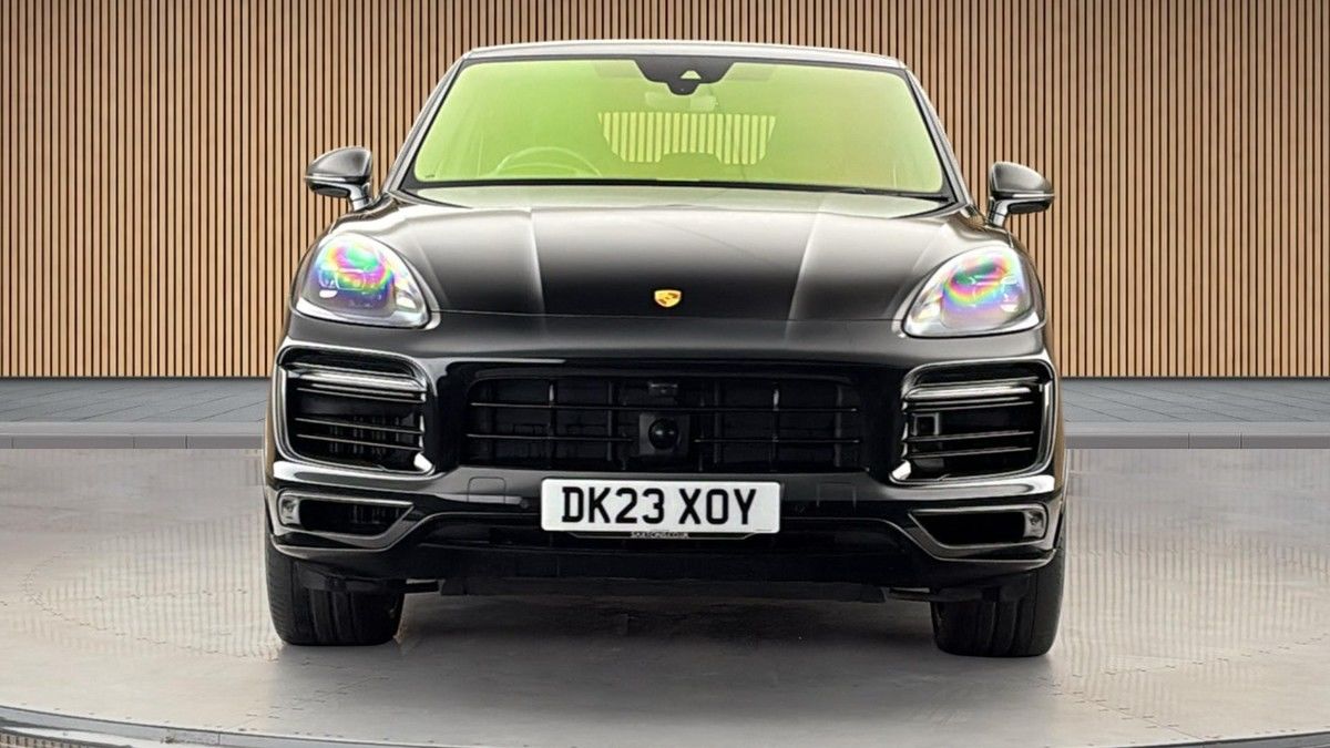 Porsche Cayenne Image 3
