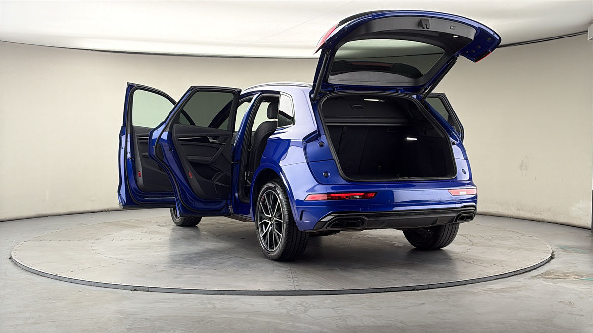More views of Audi Q5