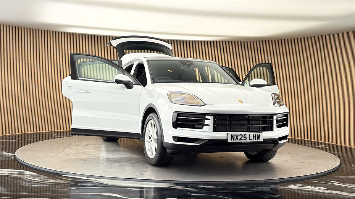 More views of Porsche Cayenne