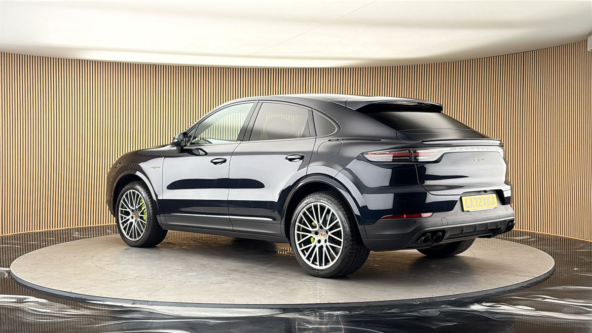 More views of Porsche Cayenne