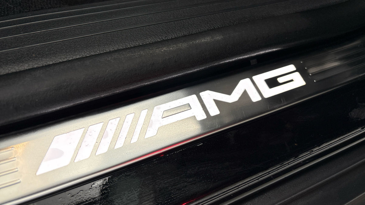 Mercedes-Benz GLE Image 25