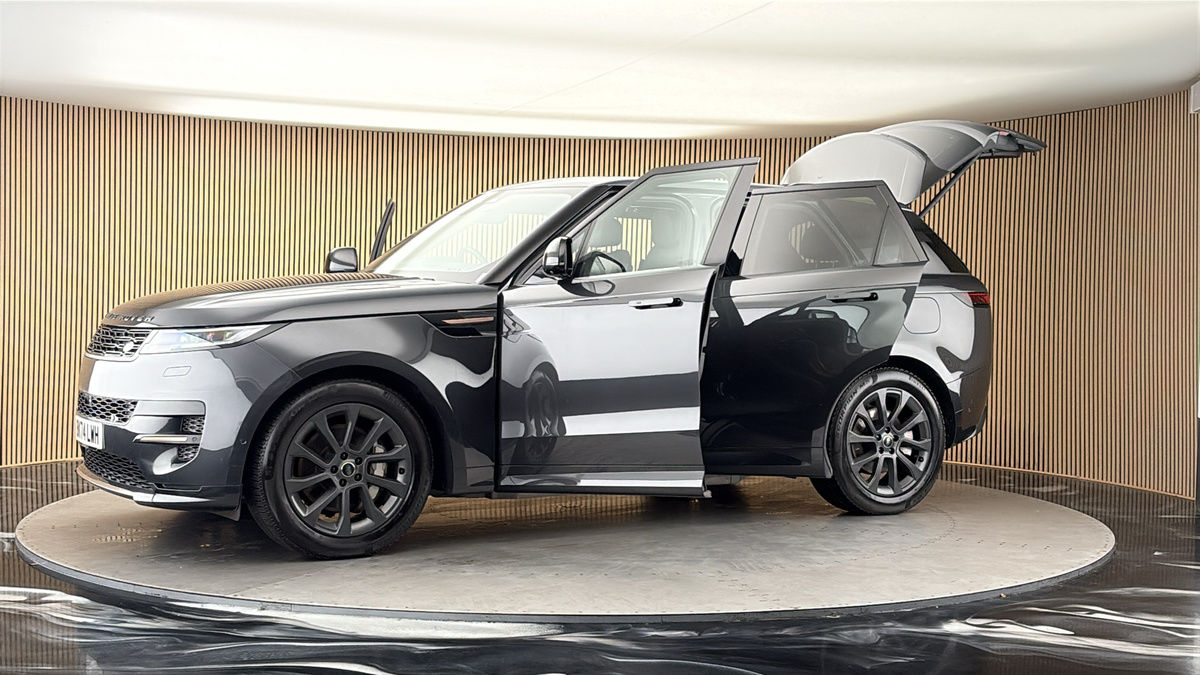 More views of Land Rover Range Rover Sport