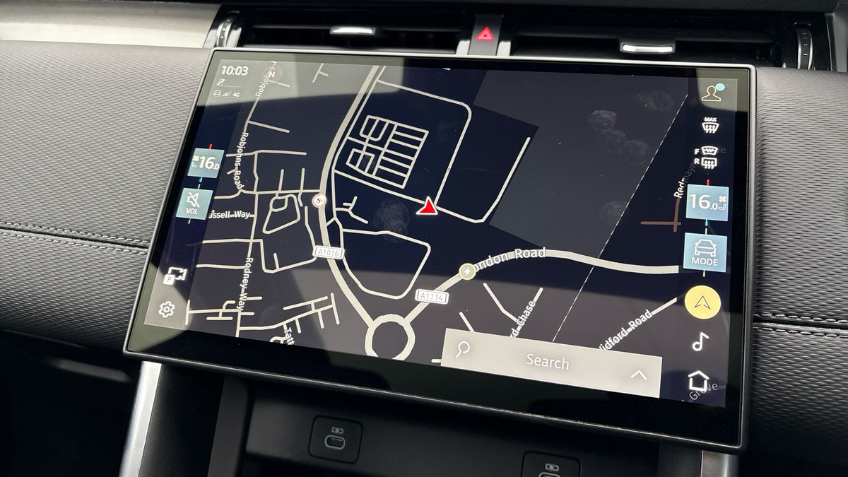 Land Rover Discovery Sport Image 17