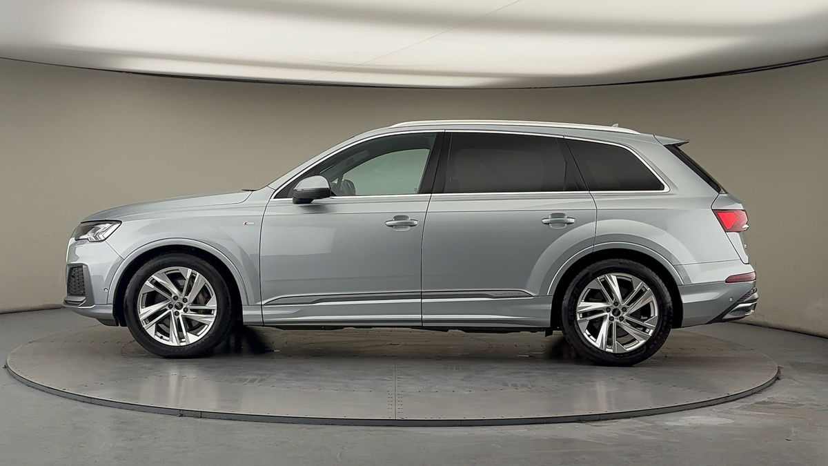 Audi Q7 Image 15