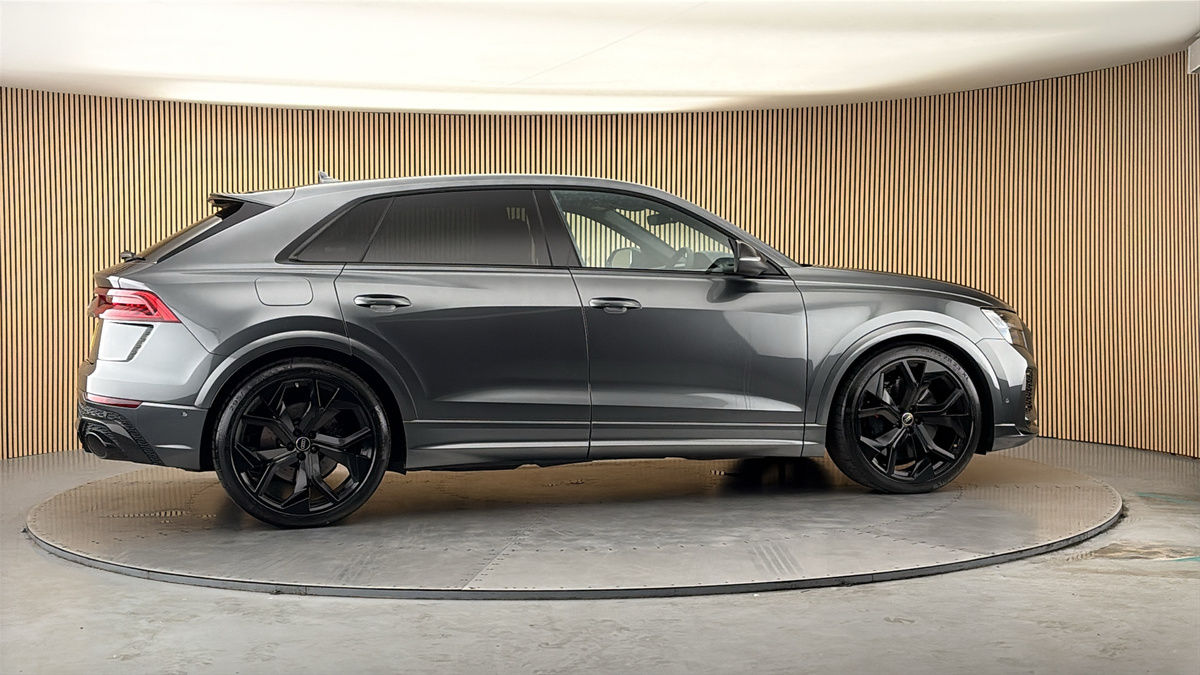 More views of Audi RSQ8