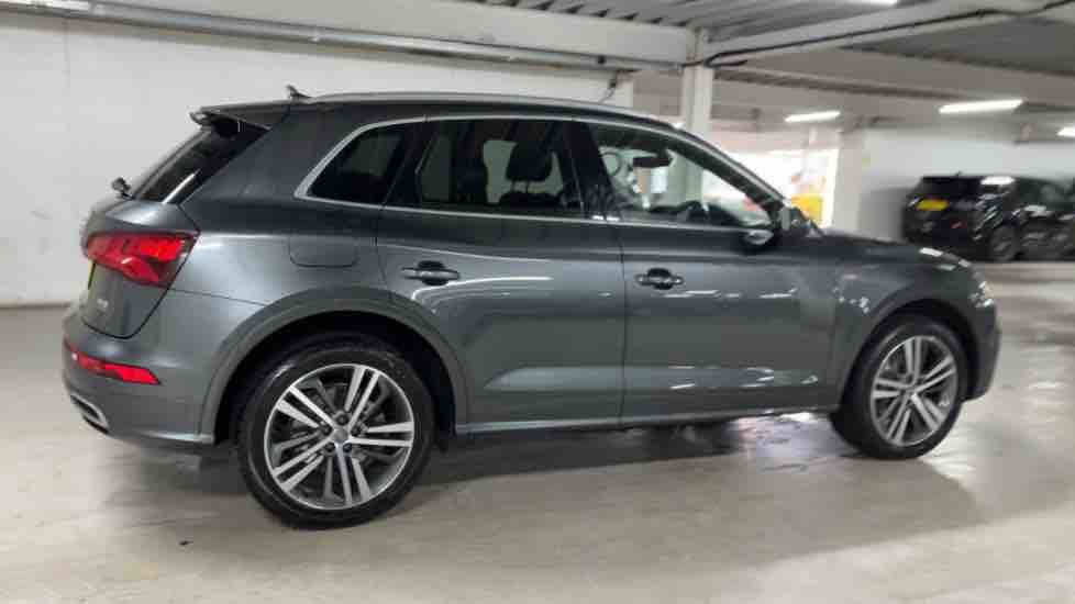 More views of Audi Q5