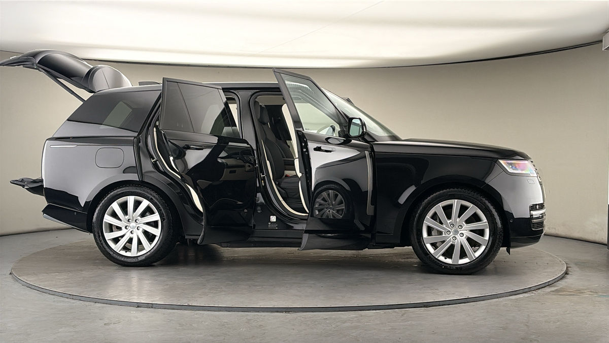 More views of Land Rover Range Rover
