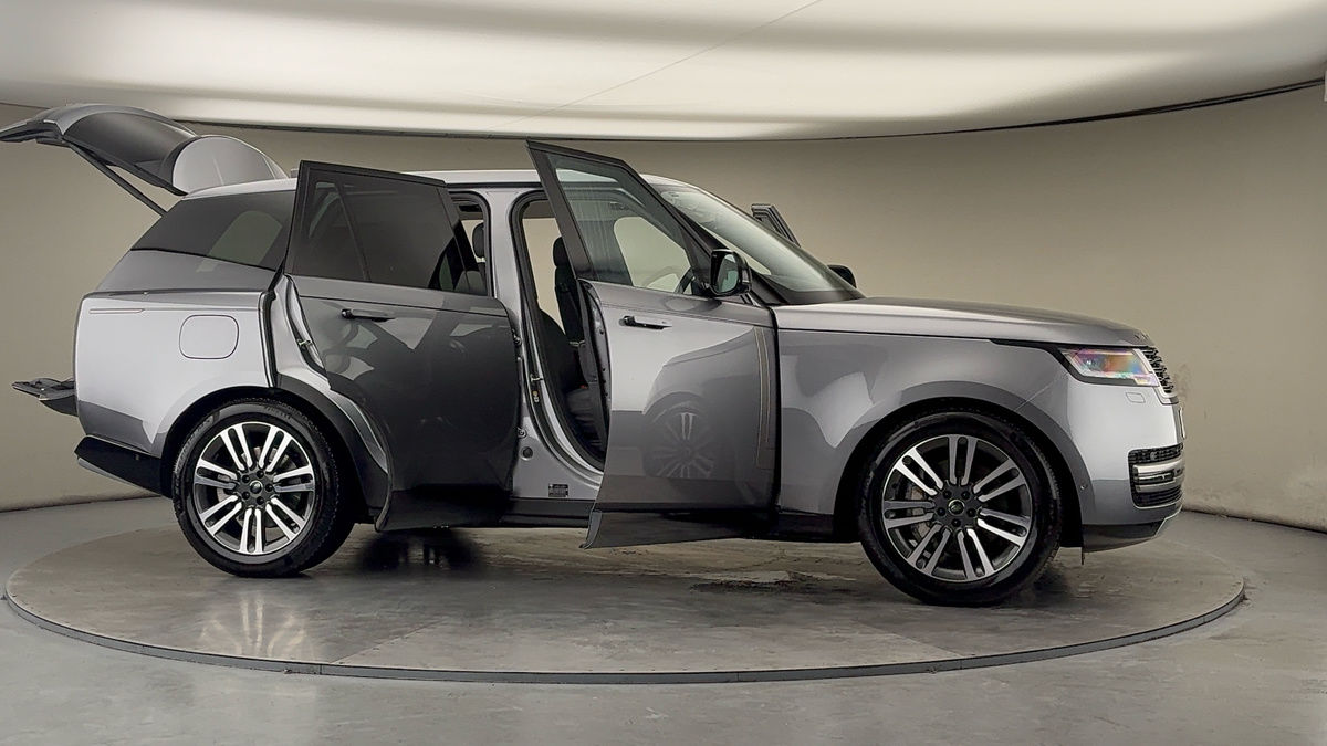 More views of Land Rover Range Rover