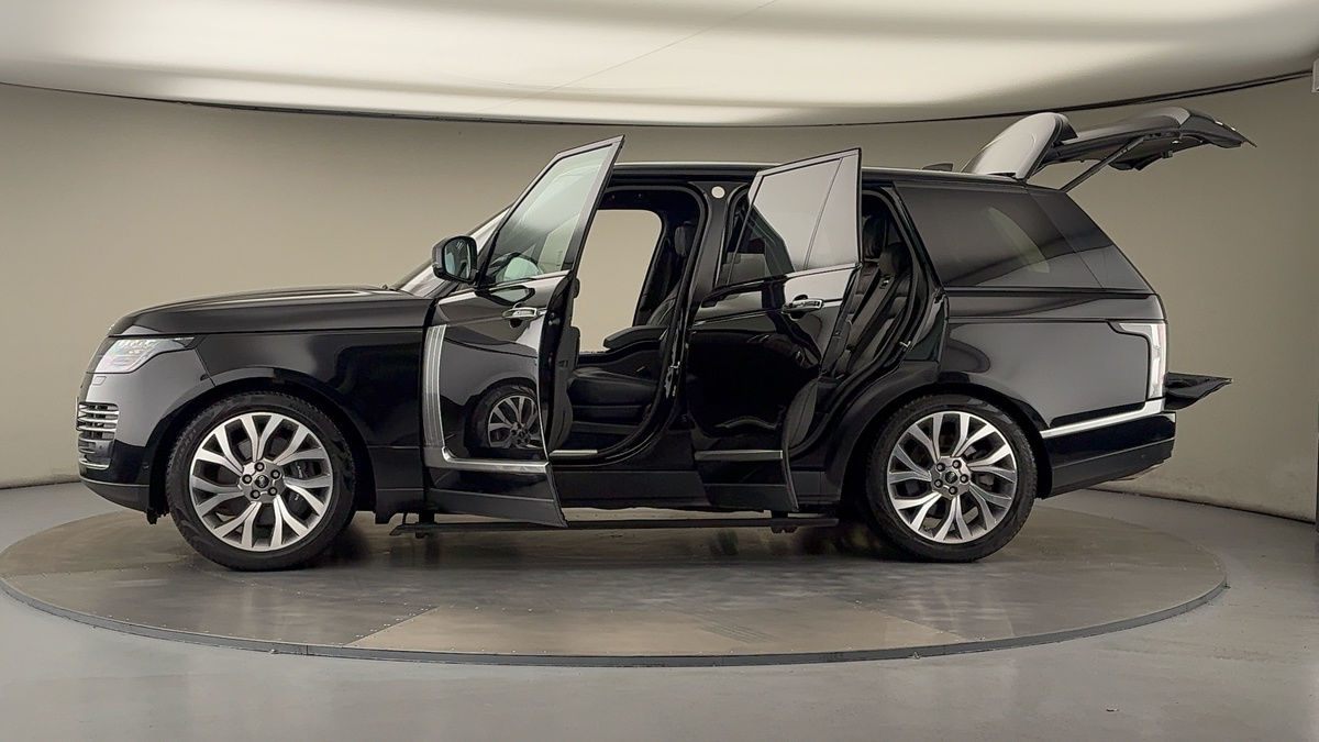 More views of Land Rover Range Rover