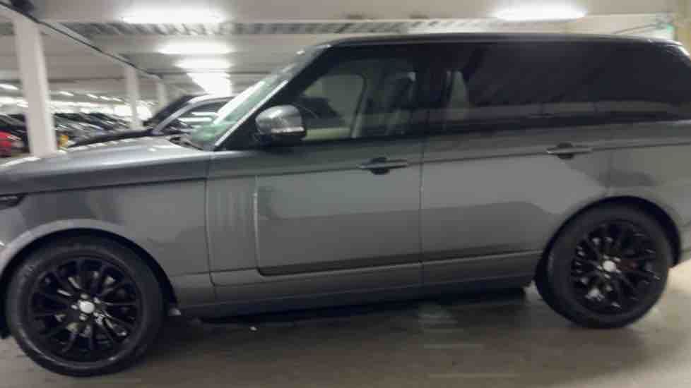 More views of Land Rover Range Rover