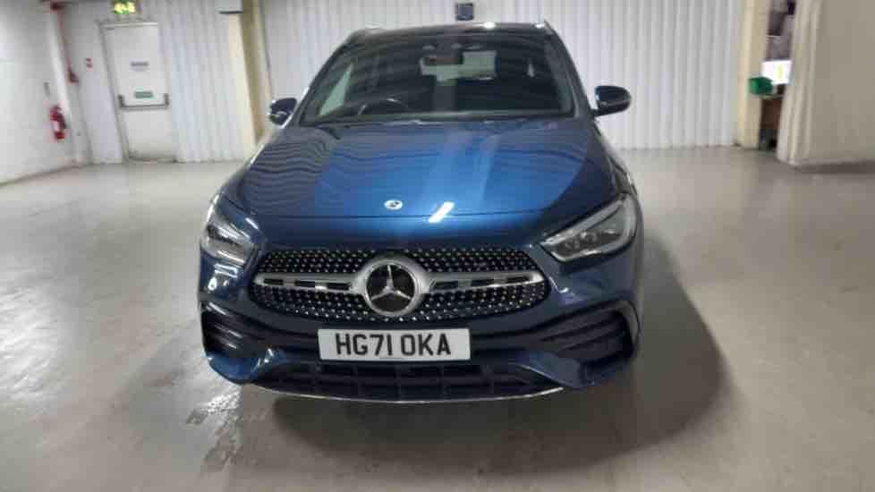 More views of Mercedes-Benz GLA