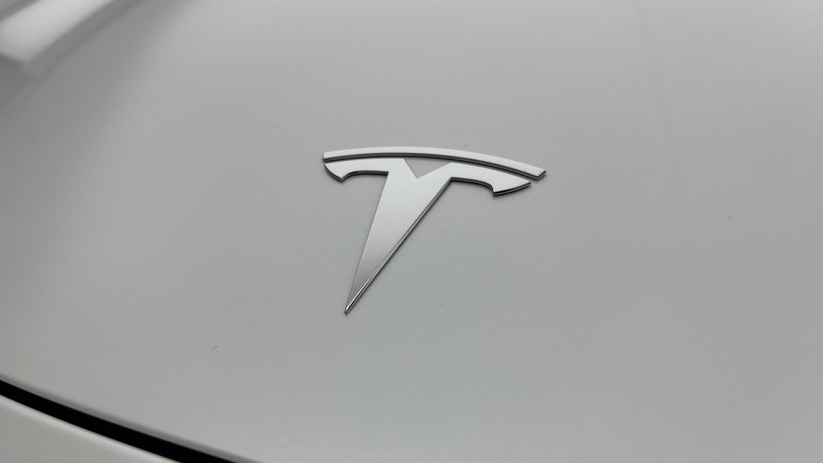 Tesla Model Y Image 24