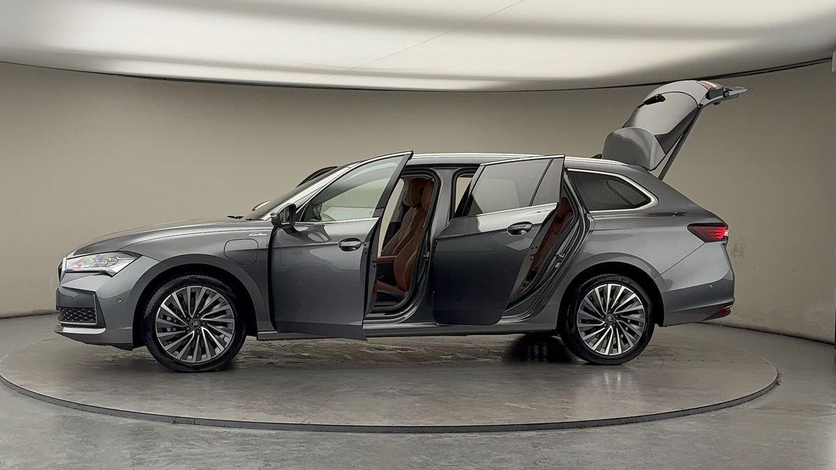 More views of Skoda Superb