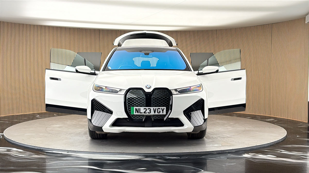 More views of BMW iX