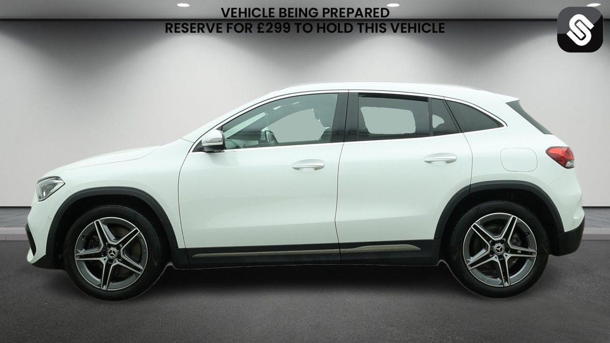 Mercedes-Benz GLA Image 6