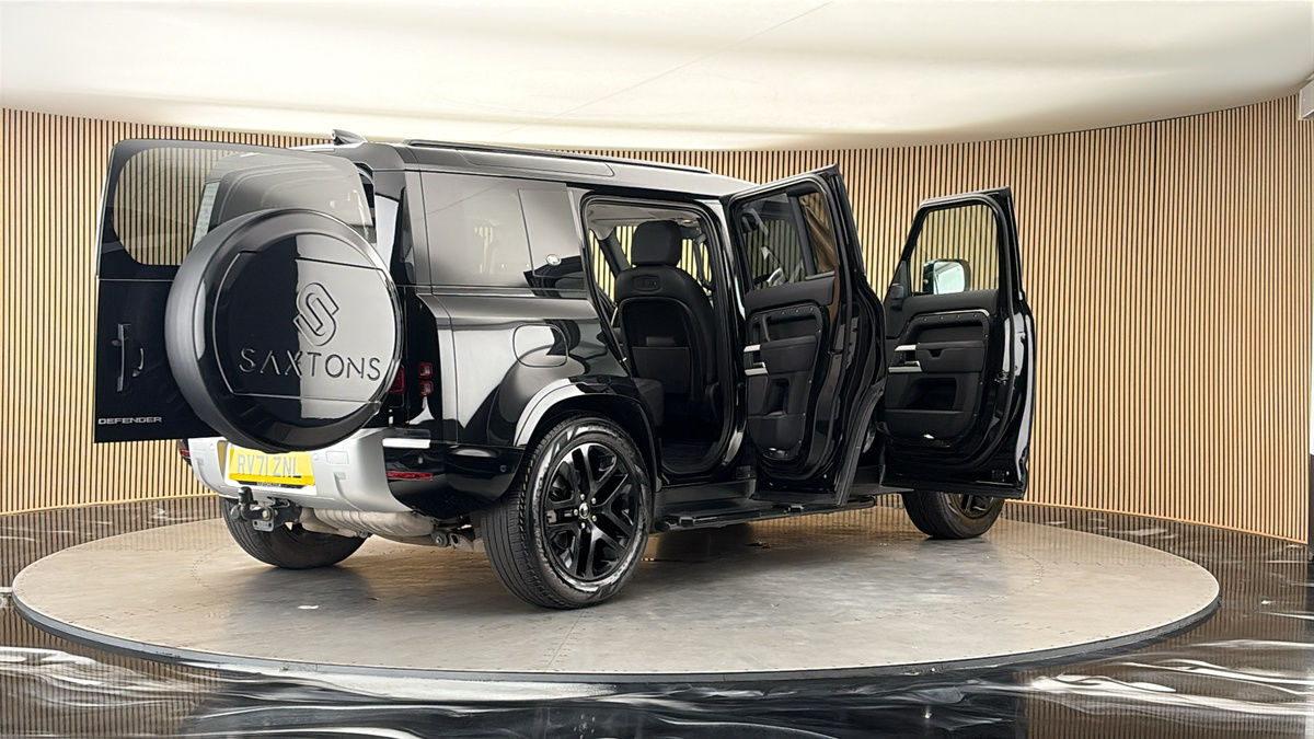 More views of Land Rover Defender 110