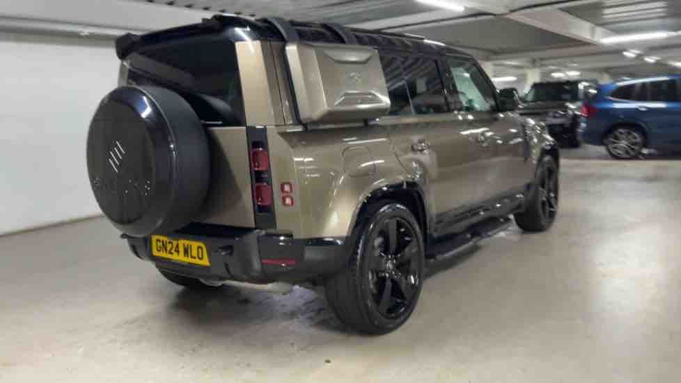 More views of Land Rover Defender 110