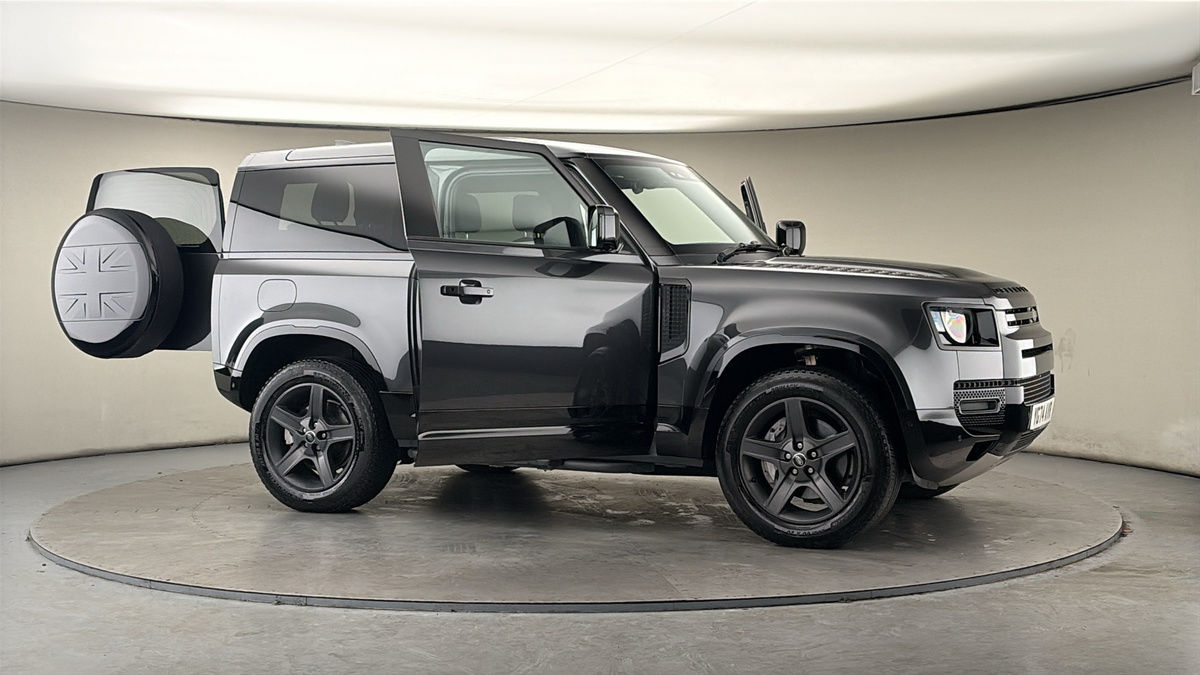 More views of Land Rover Defender 90