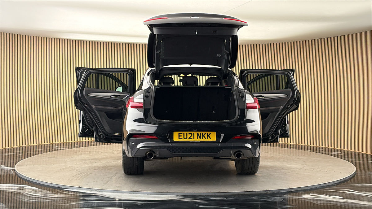 More views of BMW X4