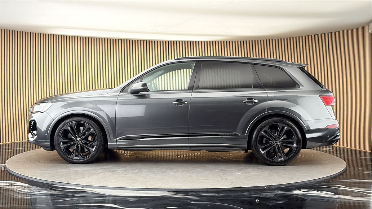 Audi Q7 Image 15