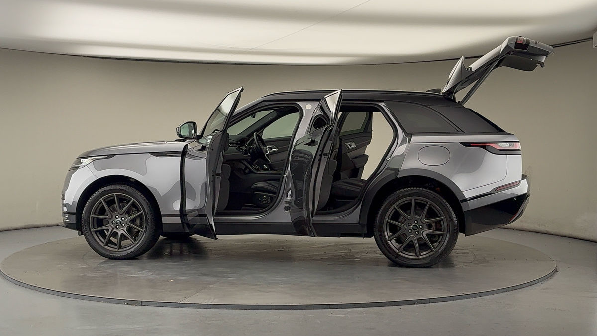 More views of Land Rover Range Rover Velar