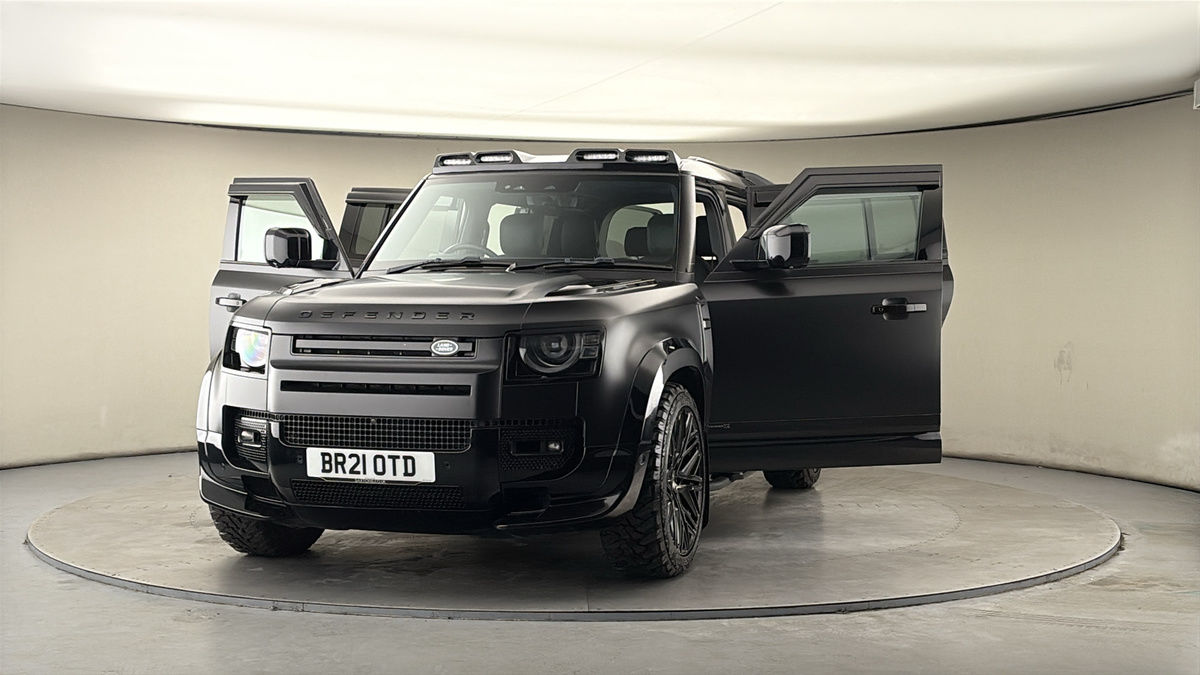 More views of Land Rover Defender 110