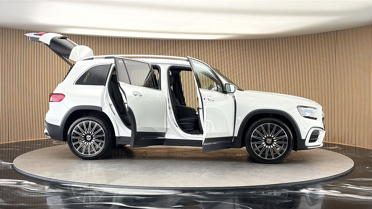 More views of Mercedes-Benz GLB