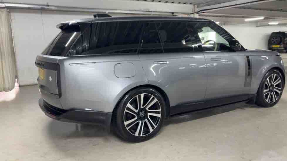 More views of Land Rover Range Rover