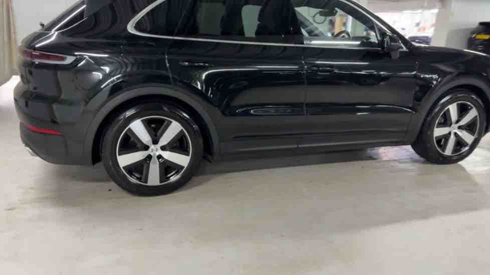More views of Porsche Cayenne