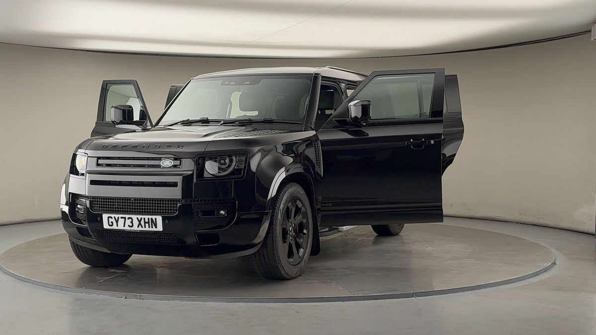 More views of Land Rover Defender 110