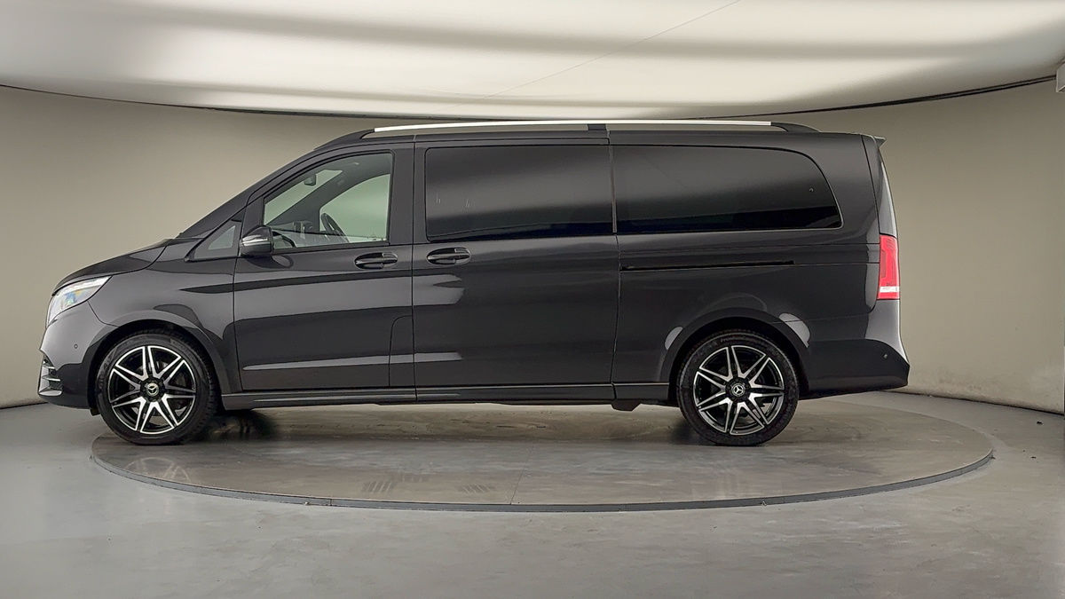 Mercedes-Benz V Class Image 15