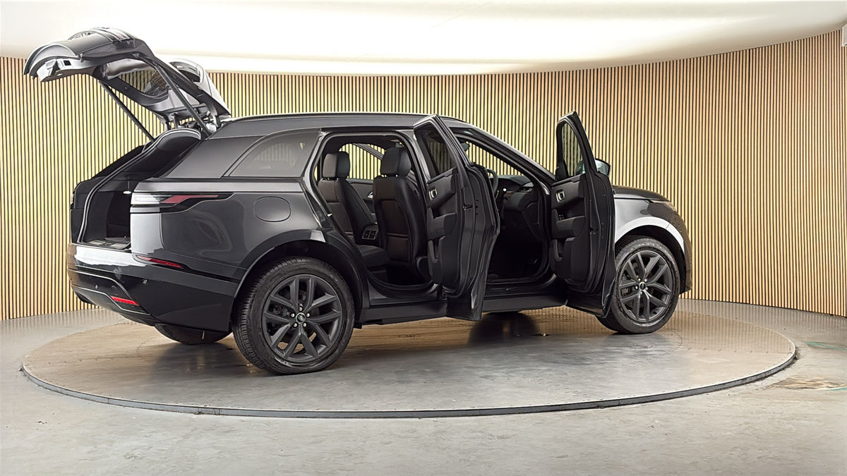 More views of Land Rover Range Rover Velar